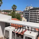 Fabulous T2 With Balcony In Rossio Διαμέρισμα *