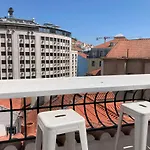 Fabulous T2 With Balcony In Rossio *