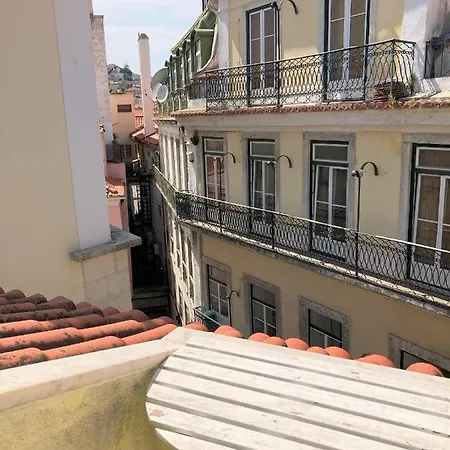Апартаменты Fabulous T2 With Balcony In Rossio Лиссабон