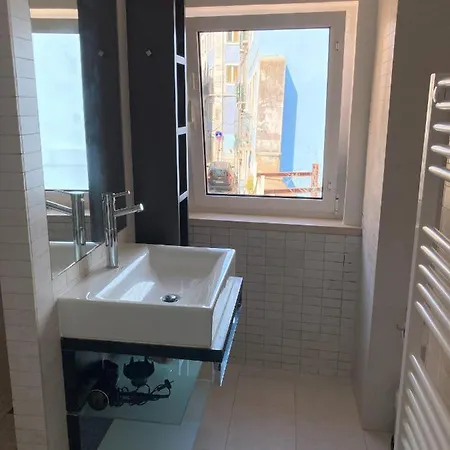 Fabulous T2 With Balcony In Rossio Апартаменты *