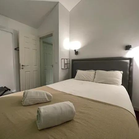 Fabulous T2 With Balcony In Rossio Apartment
