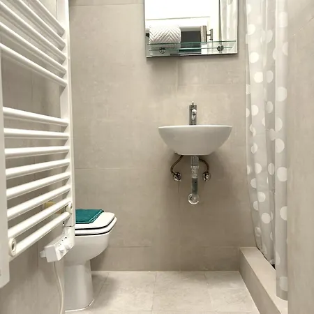 Fabulous T2 With Balcony In Rossio Апартаменты *
