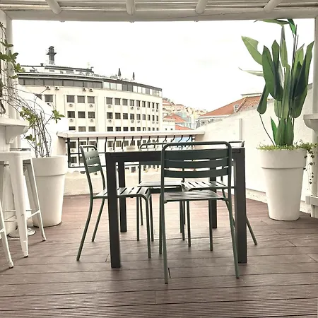 Fabulous T2 With Balcony In Rossio Апартаменты