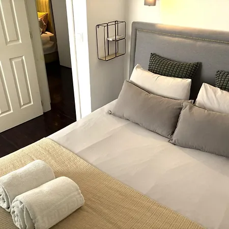 Апартаменты Fabulous T2 With Balcony In Rossio